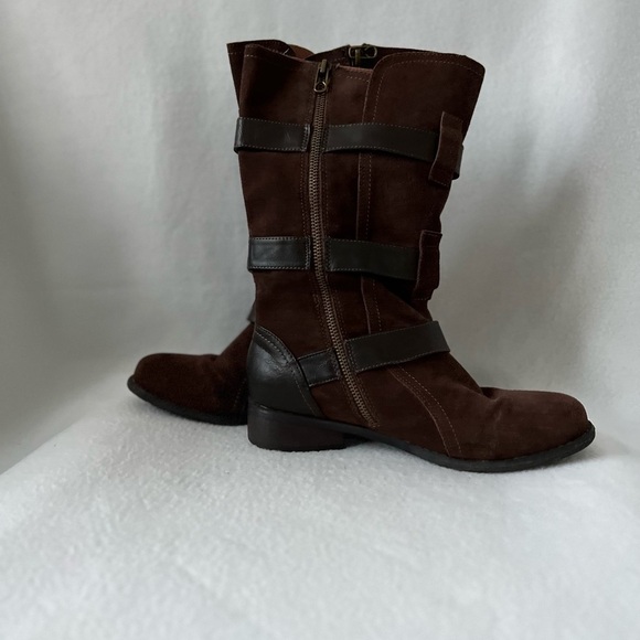 Eddie Bauer Size 7.5 Brown Leather/Textile Zippered Boots with Buckle Accents - Picture 6 of 16